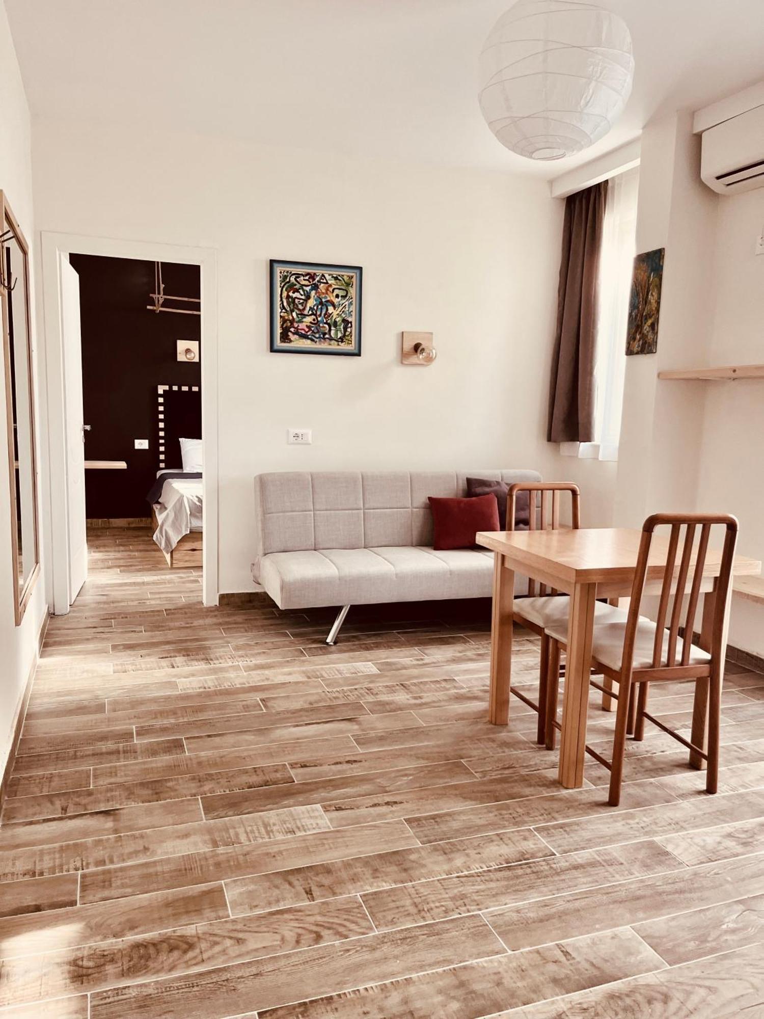Family Tree - Quiet Area - Self Check In * Golem (Tirana)
