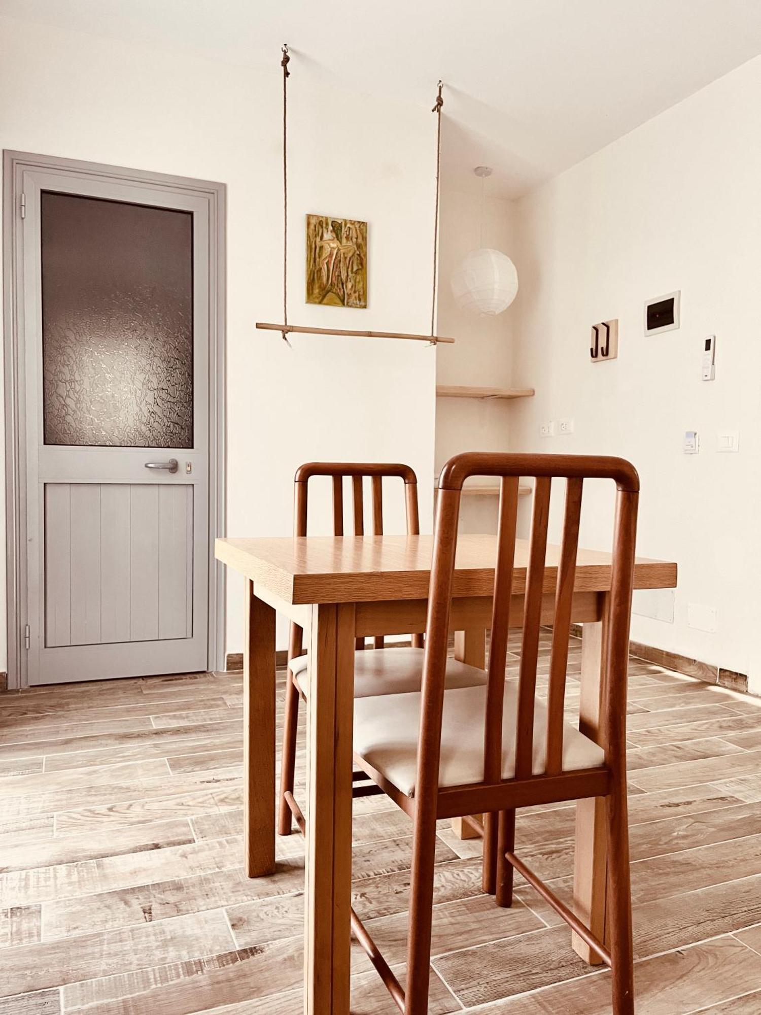 Family Tree - Quiet Area - Self Check In Aparthotel Golem (Tirana)